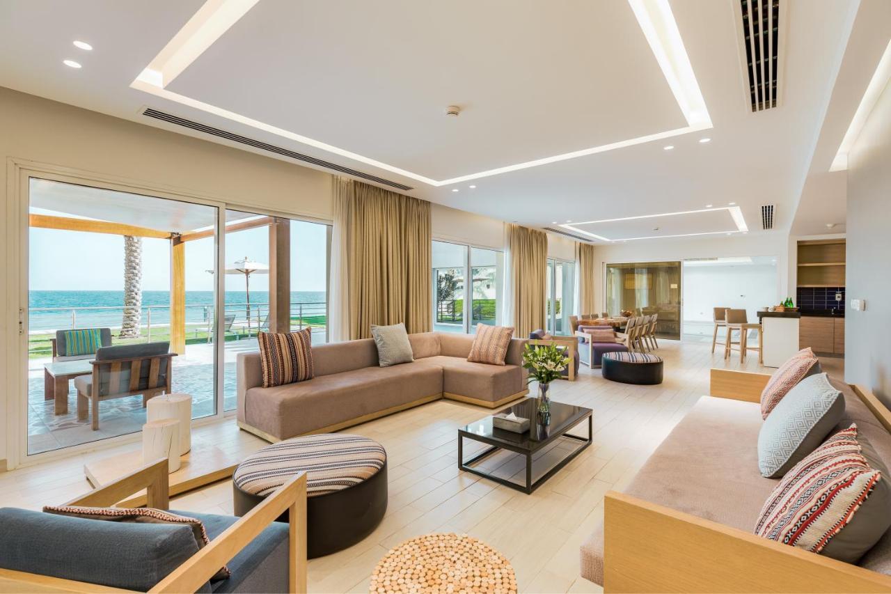 Sealine Beach, A Murwab Resort Mesaieed Buitenkant foto The interior of a villa at the resort