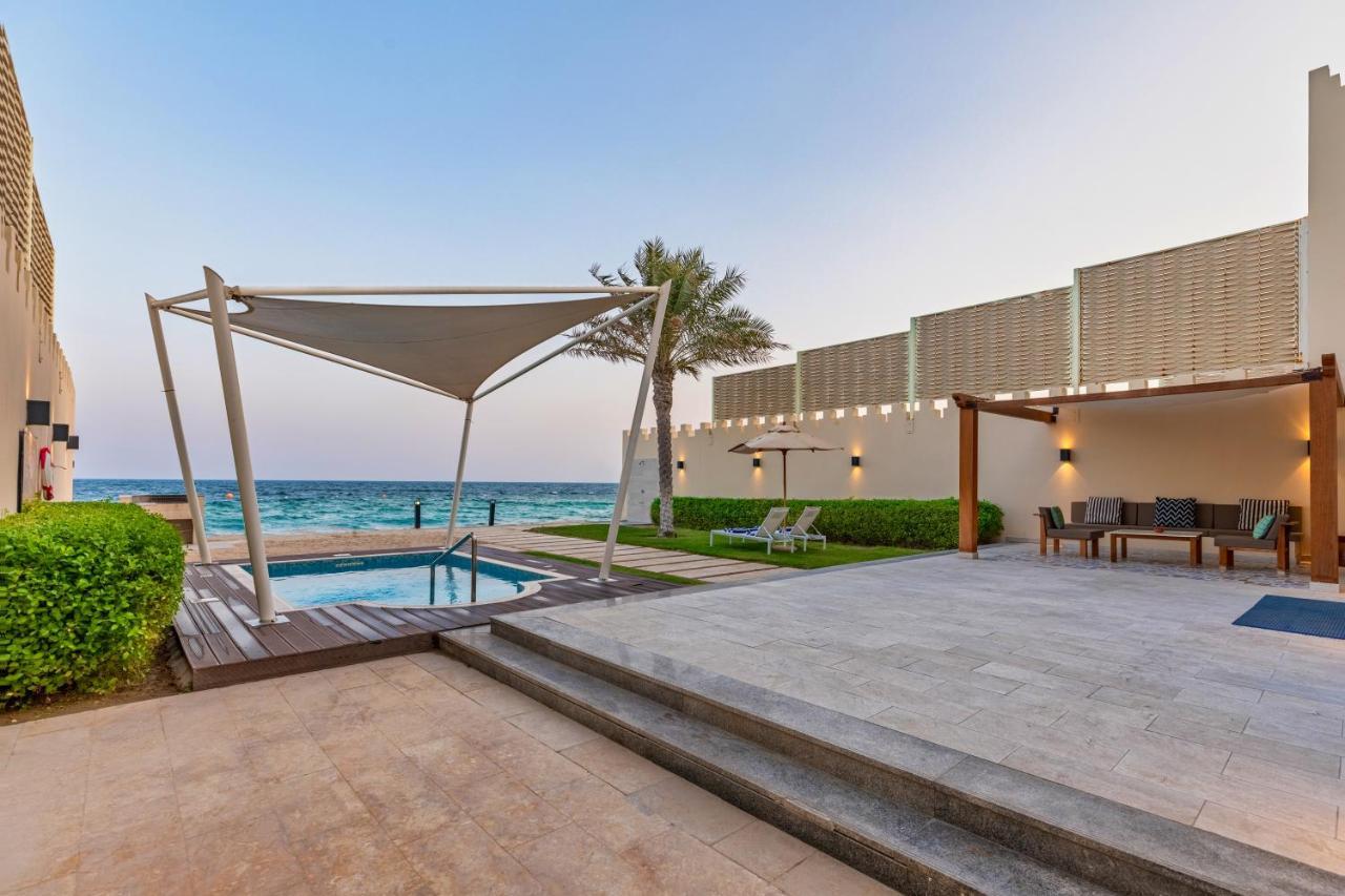 Sealine Beach, A Murwab Resort Mesaieed Buitenkant foto The beach at the Ritz-Carlton, Ras Al Khaimah