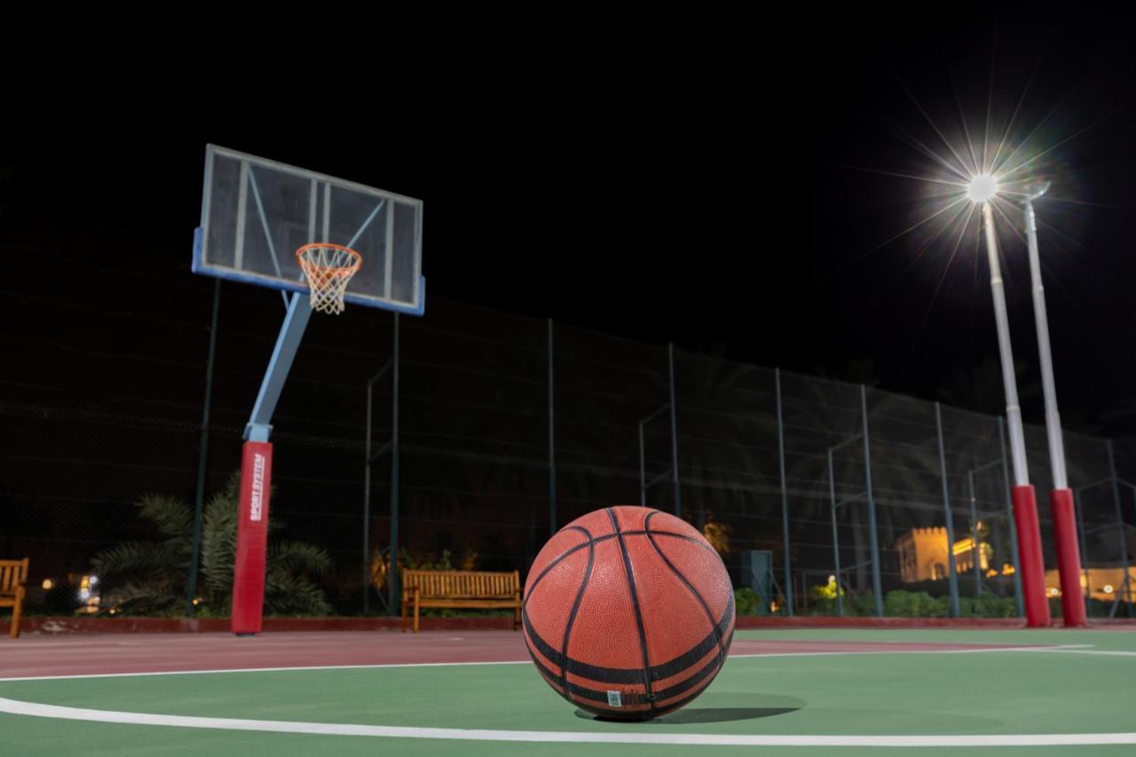Sealine Beach, A Murwab Resort Mesaieed Buitenkant foto Basketball court at the University of Patras